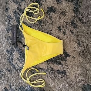 Yellow velvet string bottom 💛